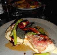 Belluci's Manuka - Sunshine Coast Guide