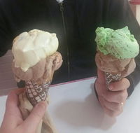 Annie's Old Fashioned Ice Cream Parlour - Sunshine Coast Guide