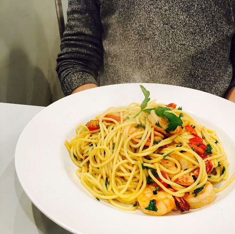 Avanti Pizzeria Restaurant - Sunshine Coast Guide 0