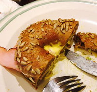Huff Bagelry - Carnegie - Sunshine Coast Guide