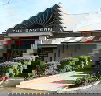 South Eastern Hotel - Sunshine Coast Guide