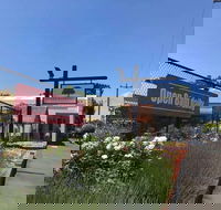 The Oaks Cafe - Sunshine Coast Guide