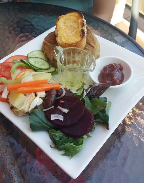 Timeless Treasures And Tearoom - Sunshine Coast Guide 0