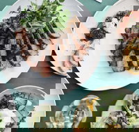 Et Al. - Sunshine Coast Guide