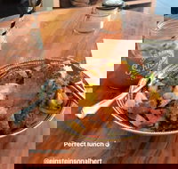 Einstein's on Albert