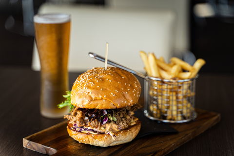 Pebbles Restaurant And Spike Bar - Sunshine Coast Guide 1