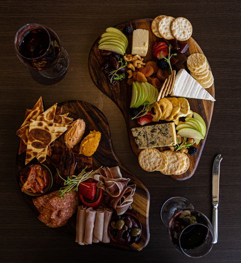 Pebbles Restaurant And Spike Bar - Sunshine Coast Guide 2