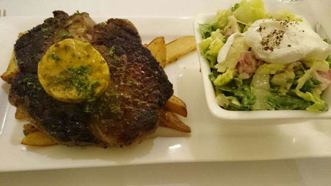 The Rising Sun Hotel - Sunshine Coast Guide 0