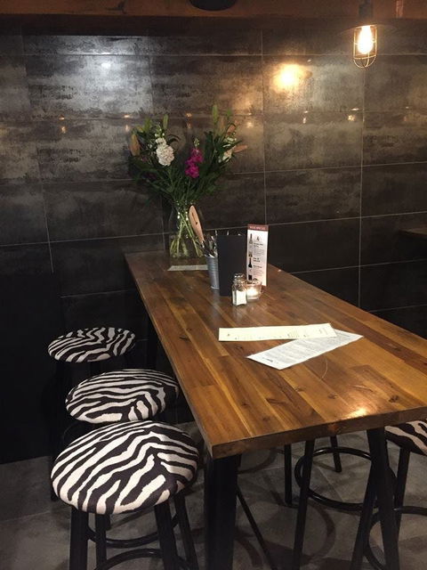 Z Bar And Restaurant - Sunshine Coast Guide 0
