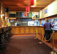 Hamers Hotel Bar and Grill - Sunshine Coast Guide
