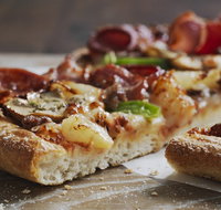 Domino's - Nailsworth - Sunshine Coast Guide