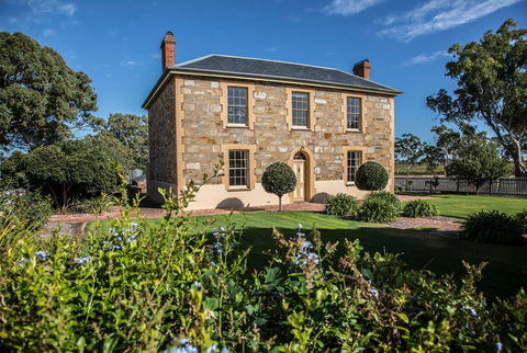Penny's Hill Cellar Door - Sunshine Coast Guide 0