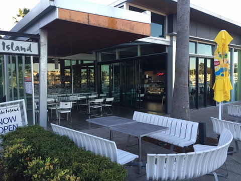Sushi Land - Sunshine Coast Guide 0