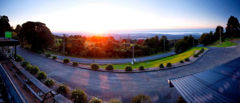 Archibald Hotel - Sunshine Coast Guide 0