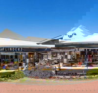Flinderz Cafe - Sunshine Coast Guide