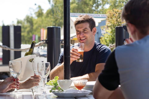 Mannum Hotel - Sunshine Coast Guide 0