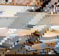 Walk Don't Run - Sunshine Coast Guide