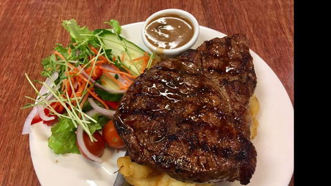 Brisbane Valley Tavern Bistro - Sunshine Coast Guide 0