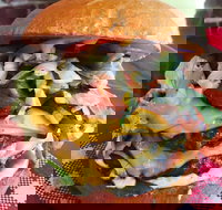 Mum's Burger Kitchen - Sunshine Coast Guide