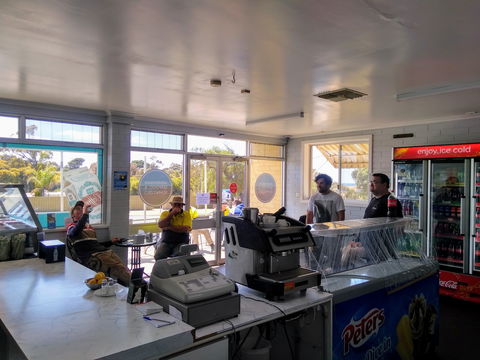 Ardrossan Seafood And Schnitzels - Sunshine Coast Guide 2
