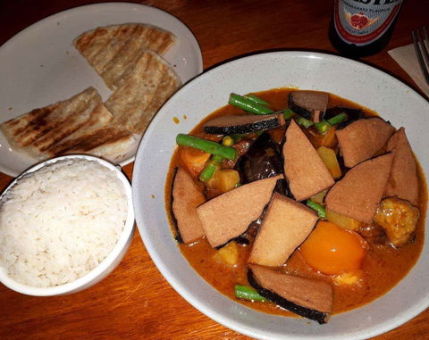 Loving Hut - Richmond - Sunshine Coast Guide 0