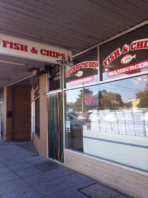 Altona Bay Fish And Chips - Sunshine Coast Guide 0