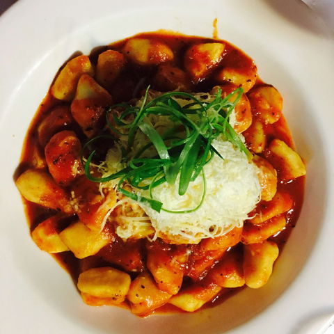 Anna's - Sunshine Coast Guide 0