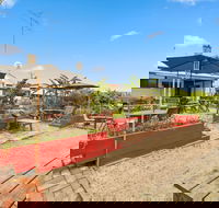 Archies Couch - Sunshine Coast Guide