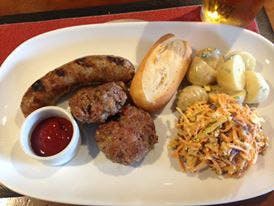 Rustik Café Wine Bar - Sunshine Coast Guide 0