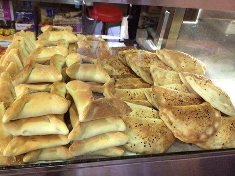 Valley Bakery - Sunshine Coast Guide 0