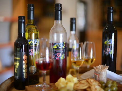 Lillypilly Estate Winery - Sunshine Coast Guide 0