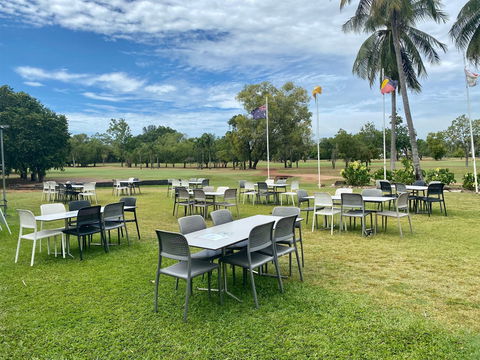 Palmerston Golf And Country Club - Sunshine Coast Guide 2