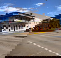 Harts Takeaway/Junction Hotel Peterborough - Sunshine Coast Guide