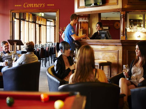 Conners Restaurant And Bar At Clare Country Club - Sunshine Coast Guide 1
