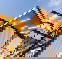 Richmond Club Hotel - Sunshine Coast Guide