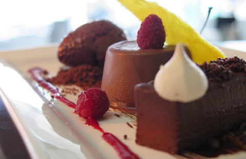 Oskars On Burleigh - Sunshine Coast Guide 0