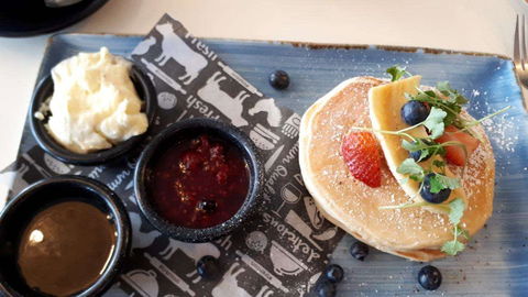 Aromas On Sea - Sunshine Coast Guide 0