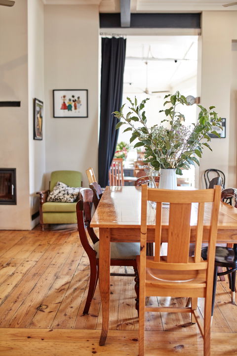 Alexandra Hotel - Sunshine Coast Guide 1