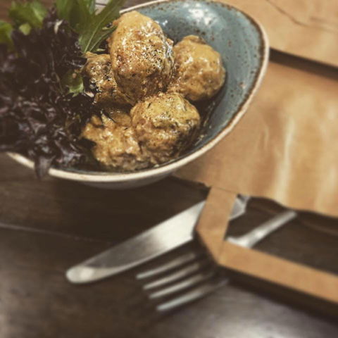D'Lish Fish - Sunshine Coast Guide 0