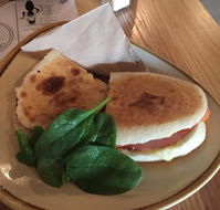 Alexander's Cafe - Sunshine Coast Guide