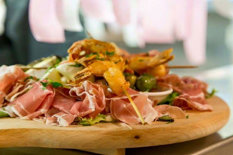 Abruzzo Club - 377 On Lygon - Sunshine Coast Guide 0