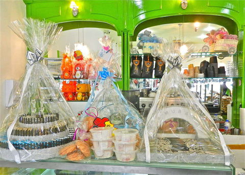 Zaytoune Lebanese Sweets - Sunshine Coast Guide 0