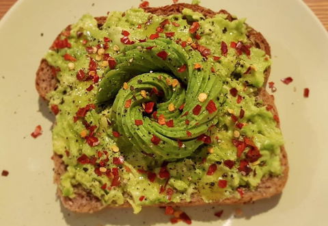 Arta's Avocado - Sunshine Coast Guide 0