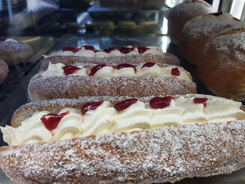Kirra Beach Bakery - Sunshine Coast Guide 0