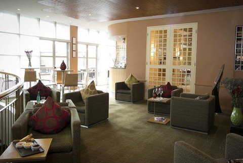 M Bar And Terrace - Mercure Sydney Parramatta - Sunshine Coast Guide 0
