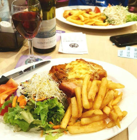 Tewantin-Noosa RSL - Sunshine Coast Guide 0