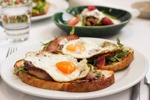 Milkbar At The Lookout - Sunshine Coast Guide 0