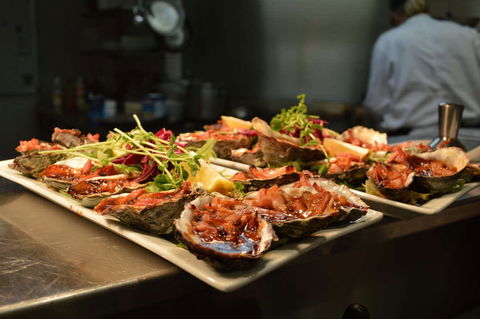 Alexandra Hills Hotel - Sunshine Coast Guide 0