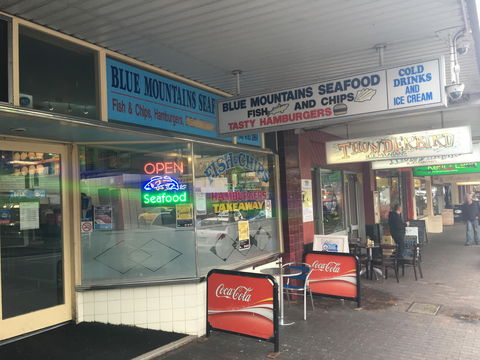 Blue Mountains Seafood - Sunshine Coast Guide 0