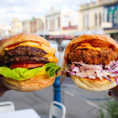 Pattysmiths Burgers - Templestowe - Sunshine Coast Guide 0